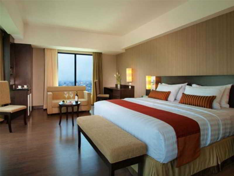 Grand City Hall Hotel & Serviced Residences Medan Eksteriør bilde